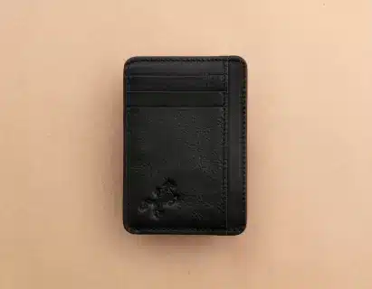Wallet Derby 2.0 Black DSC06012 - The Sunnah Store